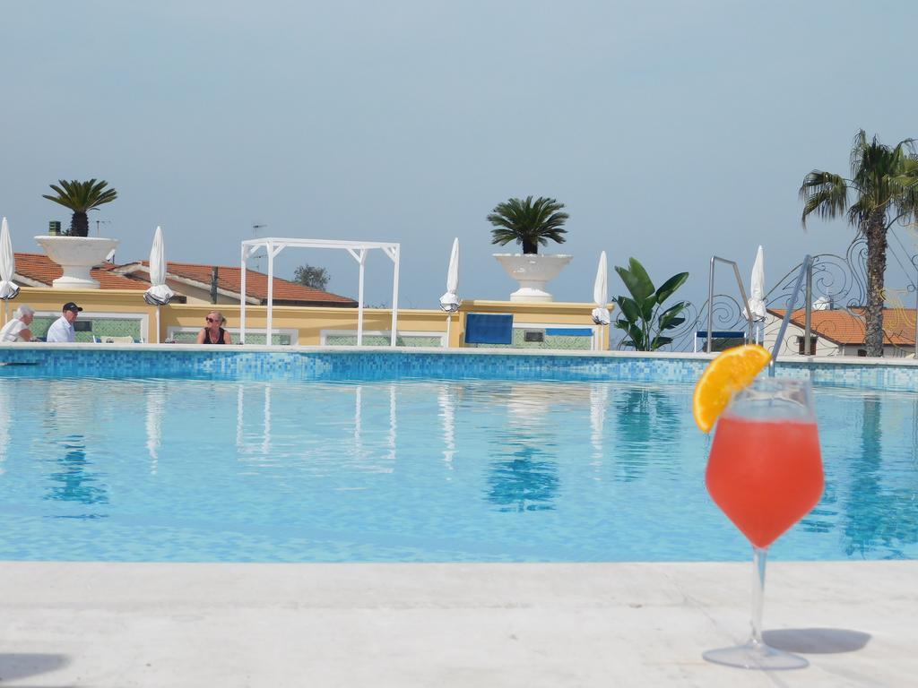 Grand Hotel La Pace (Adults Only) Сант'Анджелло Экстерьер фото